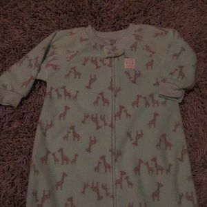 NWOT - zip up sleep sack - fleece w/ giraffes